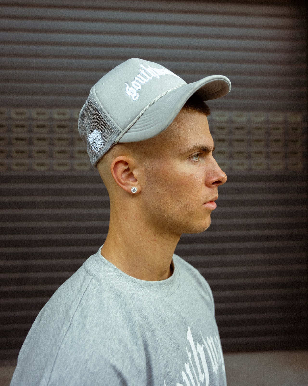 GREY TRUCKER CAP